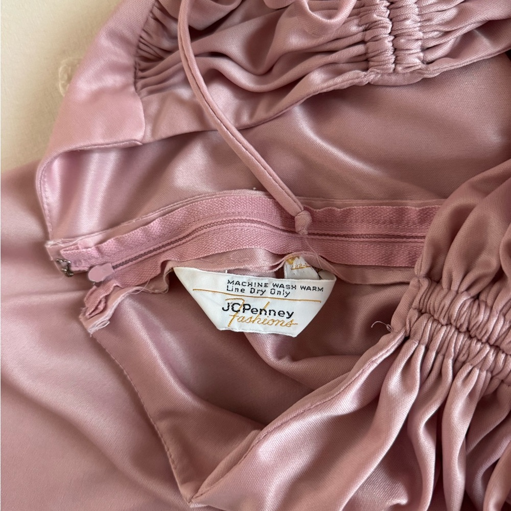 Pink Ruched Dress - Picture 4 of 4